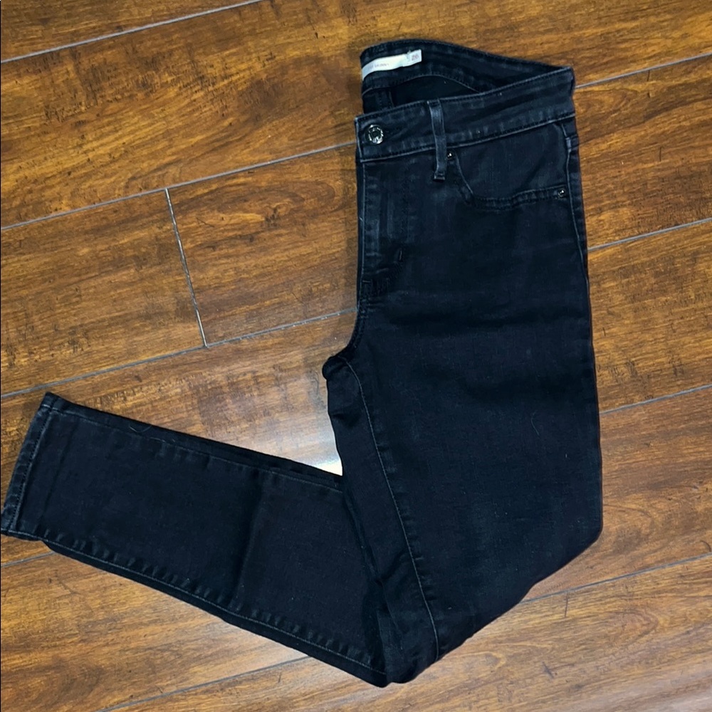 Levi 711 Skinny - Black Denim Jeans